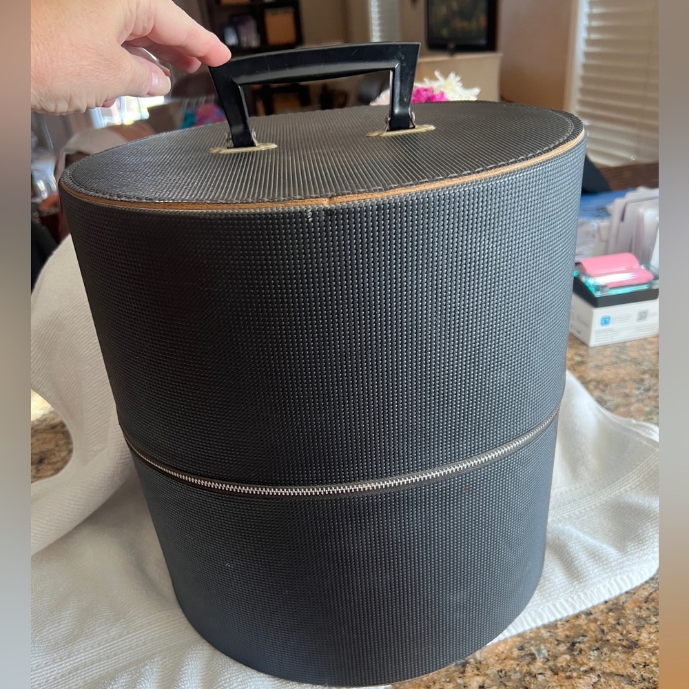 Vintage large matte black Wig hat box 13 1/2”t x 13”w 1950s